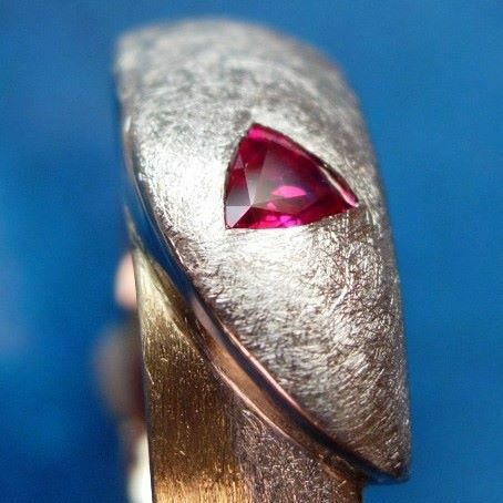 Ehering mit Rubintrillanten